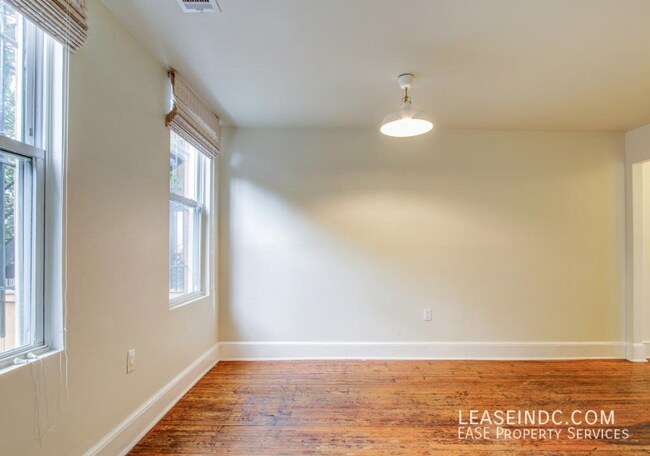 Building Photo - 1708 3rd St NW
