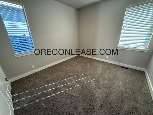 Building Photo - 3bed 2bath Cal Young Area home