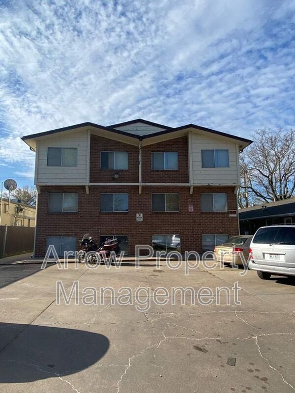 Building Photo - 1215 E Street-11