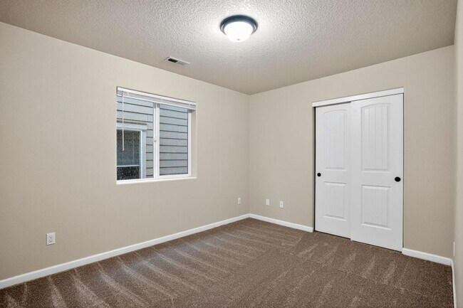 Building Photo - 2552 Carson Loop