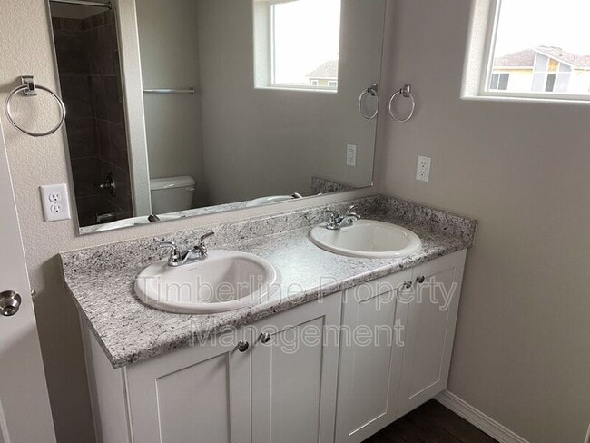 Building Photo - 874 Grissom Dr.