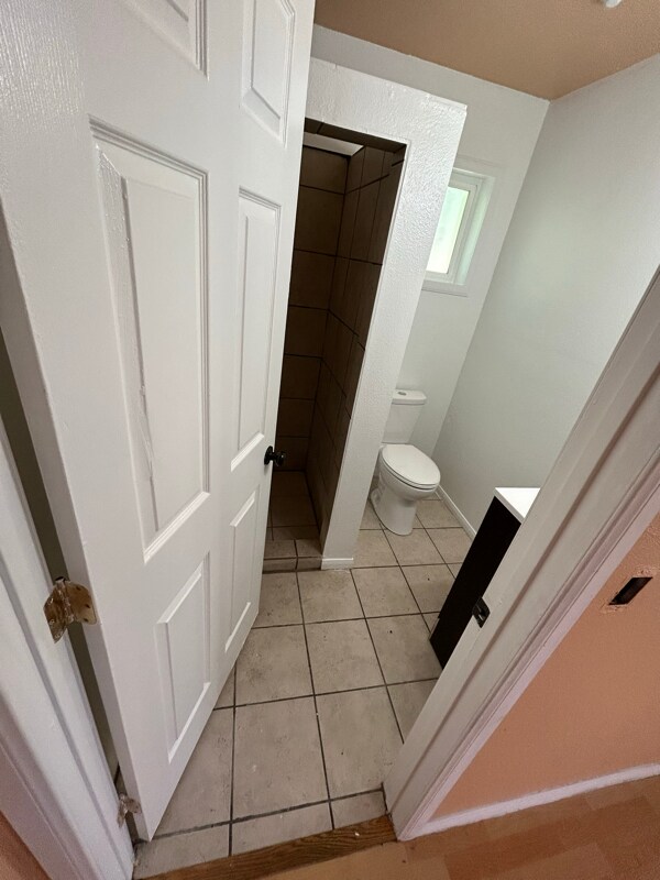 Building Photo - 1811 N Lincoln St