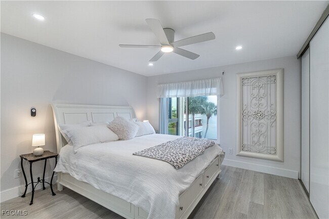 Building Photo - 7402 Lake Breeze Dr