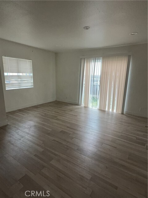 Building Photo - 139 N Palm Ave