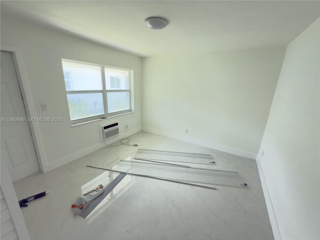 Building Photo - 2191 NE 167th St