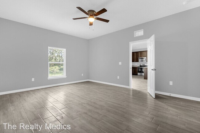 Building Photo - 3 br, 2 bath House - 2782 Wright Ave SE