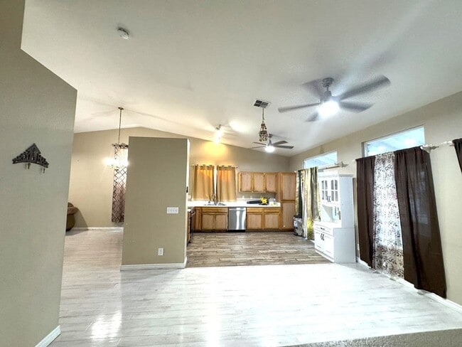 Building Photo - Beautiful Single Story House - OVERSIZED lot in the sought after Vail Ranch Community right in th...