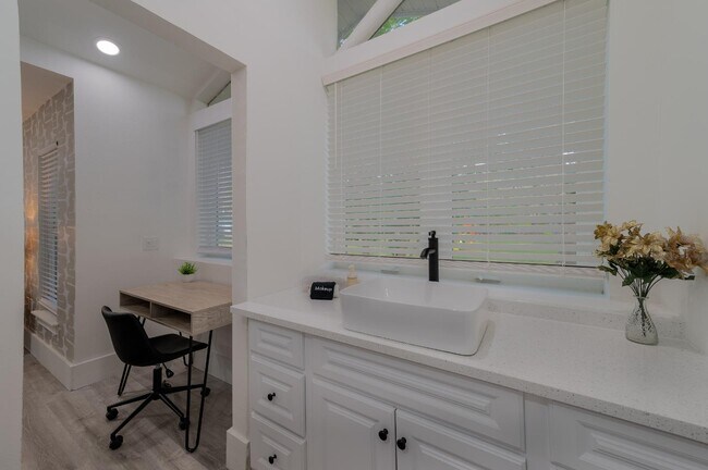 Building Photo - 1775 Harbor Rd