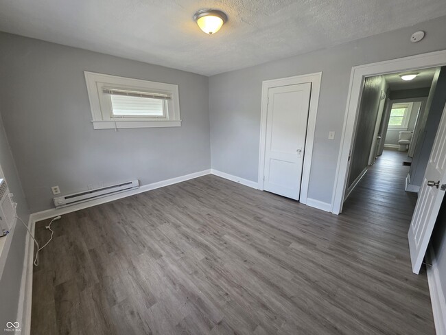 Building Photo - 557 N Dearborn St