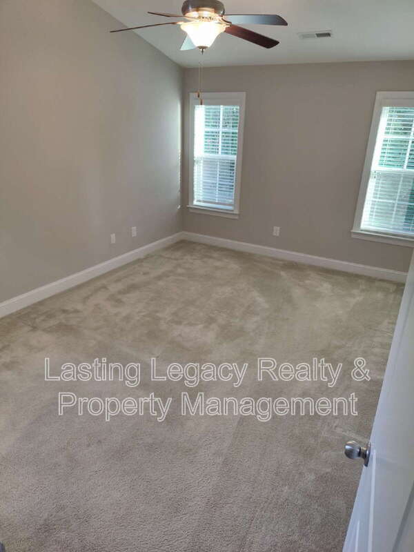 Building Photo - 847 Silver Leaf Dr