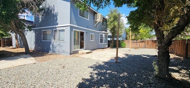 Building Photo - Updated 3-Bedroom Sparks Home | 1,500+ Sq Ft | 2.5 Baths | Fireplace | Fenced Yard | $2,400