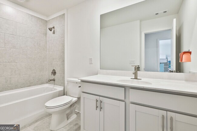 Building Photo - 11 Alcovy Trl