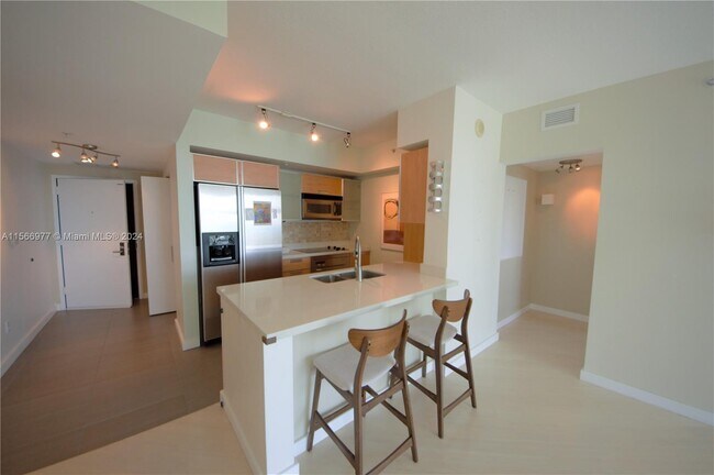 335 S Biscayne Blvd - 335 S Biscayne Blvd Miami FL 33131 | Apartment Finder