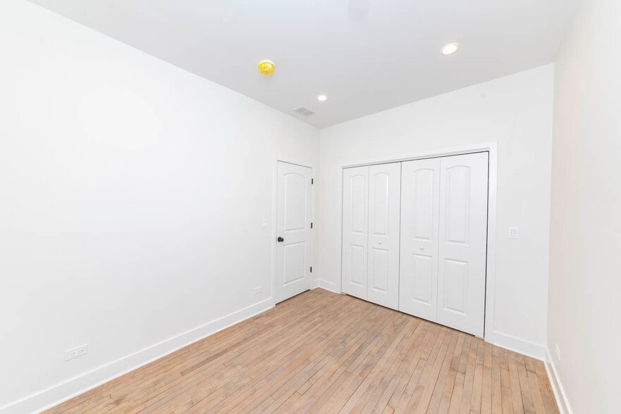 Building Photo - 2825 N Rockwell St