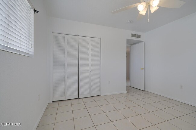 Building Photo - 9632 Gairloch Dr