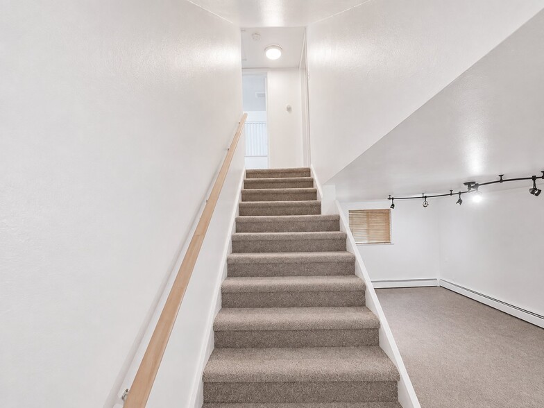 Building Photo - 1375 Everett Ct