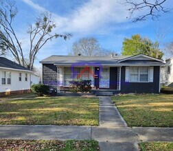 Building Photo - Cute, 3 Bedroom Eastlake Home