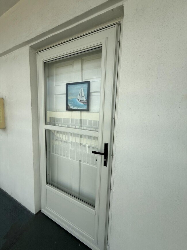 Building Photo - 4500 N Flagler Dr