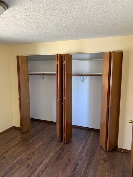 Bedroom 2 Closet - 3404 S Loretta Dr