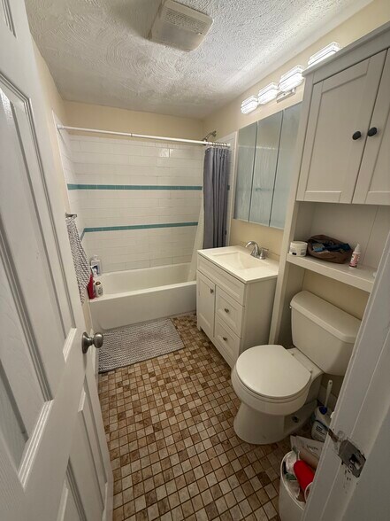 Building Photo - 34 Pratt St