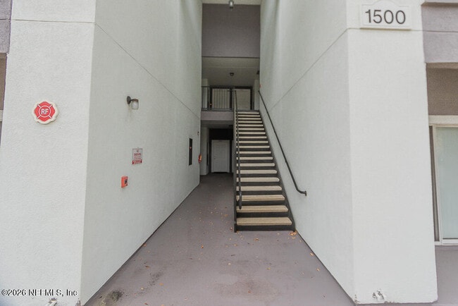 Building Photo - 7920 MERRILL Rd