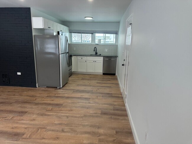 Building Photo - Renovated Pennsbury School District 4 bedroom 2 bath in North Park in Levittow PA Falls Twp.  Lar...