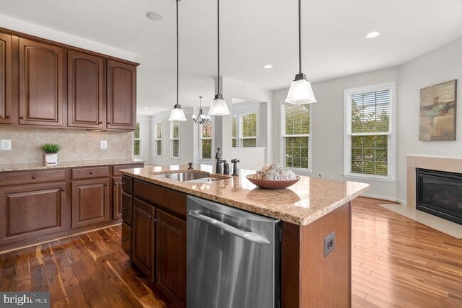 Building Photo - 22664 Amberjack Square