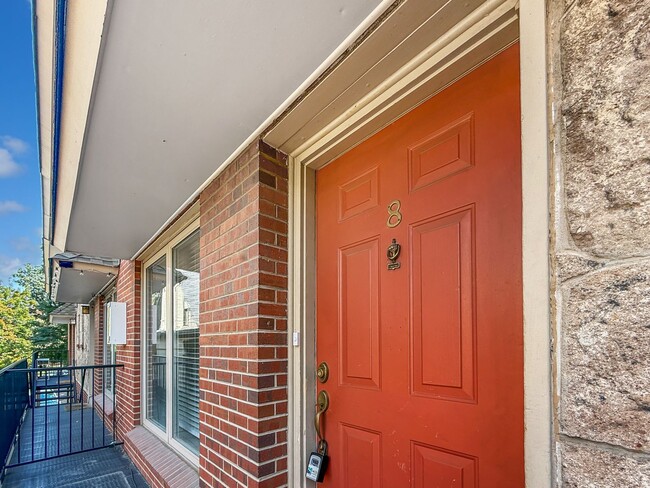 Building Photo - $0 DEPOSIT OPTION. CHEESMAN PARK! TWO STORY CONDO! ADDITIONAL HALF BATH ON MAIN LEVEL! PARKING, H...