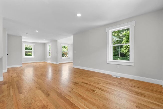 Building Photo - 48A E Pembroke Rd
