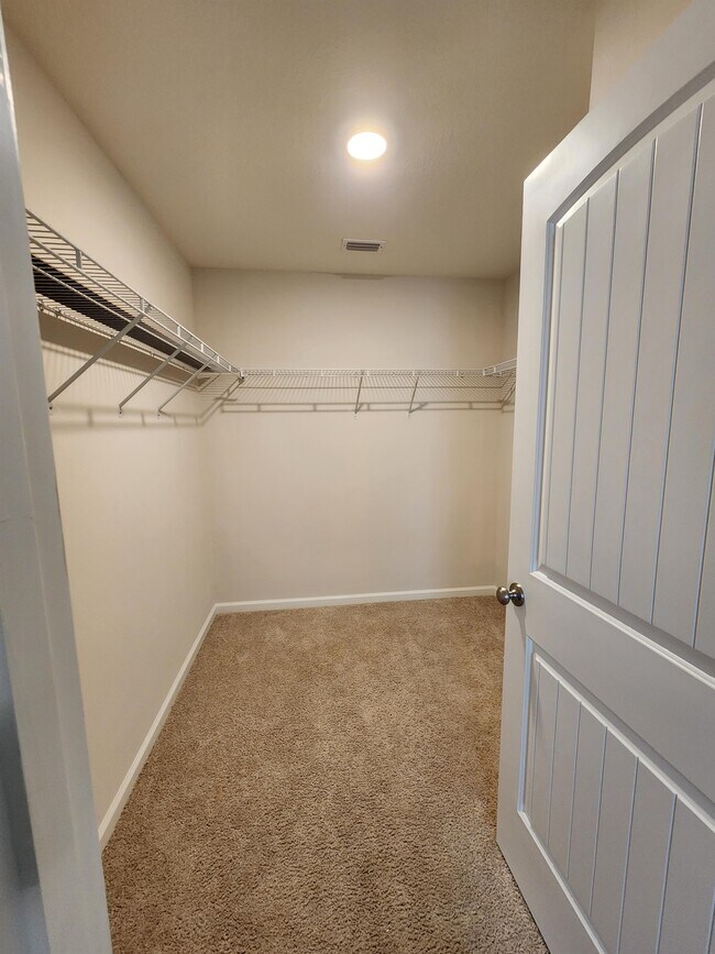 Building Photo - 7196 Hatteras Blvd