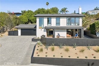 Building Photo - 2880 Zell Dr