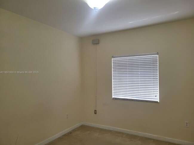 Building Photo - 6671 NW 107th Ct