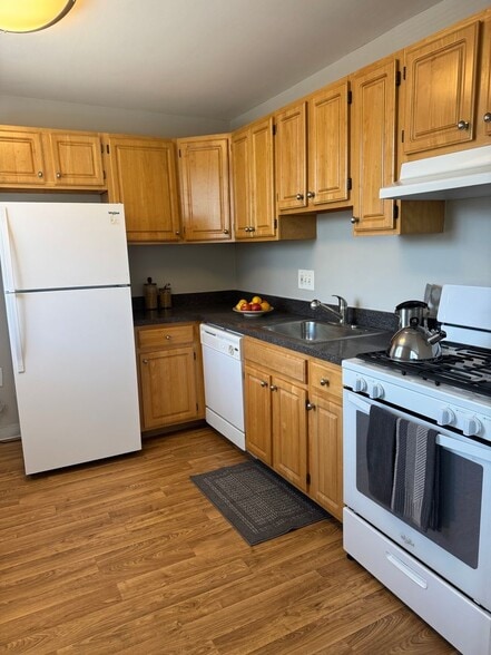 Interior Photo - Metropolitan Manayunk Hill