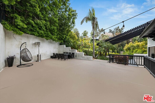 Building Photo - 4961 Marmol Dr
