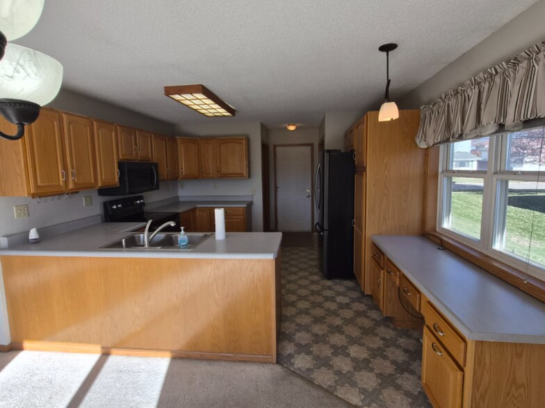 Building Photo - 3119 2nd Ave SW