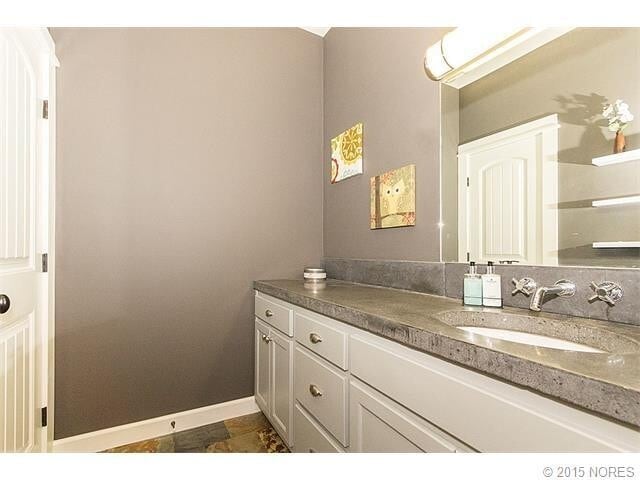 Building Photo - Amazing Home in Broken Arrow