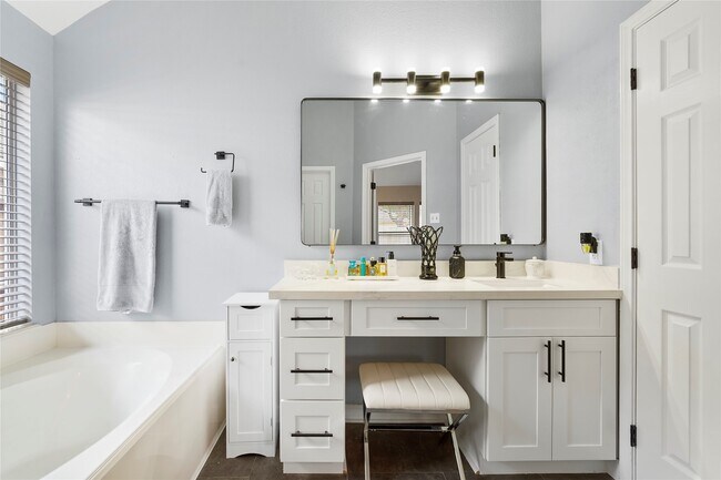 Building Photo - 4514 Coral Rose Ct