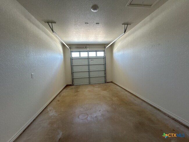 Building Photo - 5110 Rose Gdn Lp