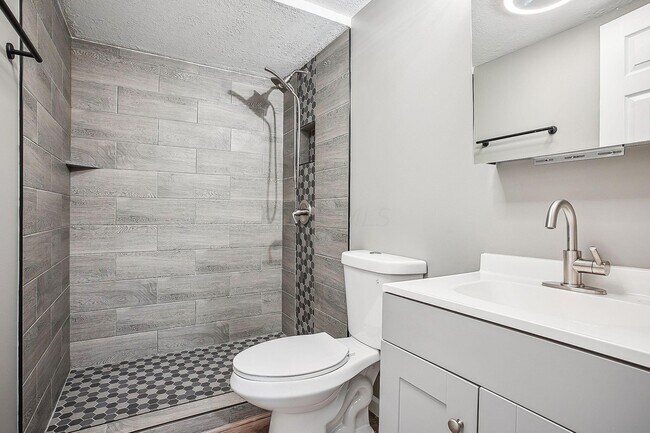 Building Photo - 4841 Stoneybrook Blvd