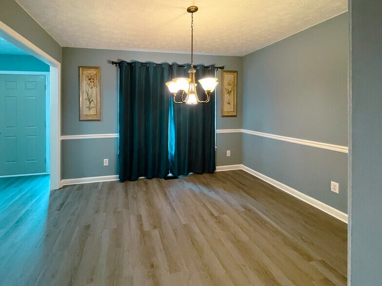 Dining Room - 330 Fountainmist Trail