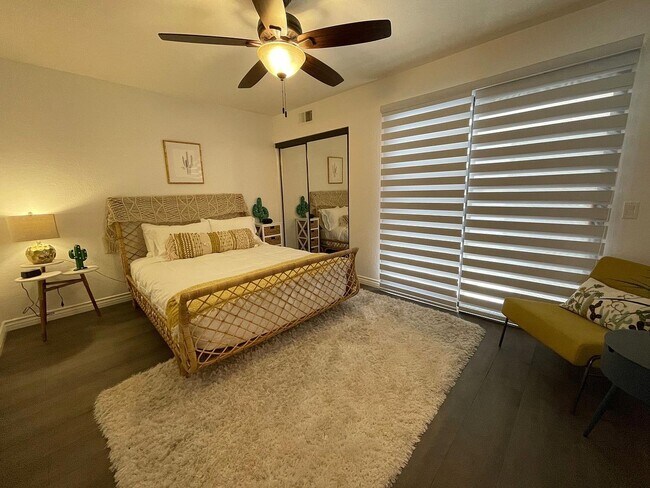 Building Photo - 41539 Woodhaven Dr W