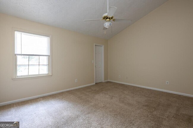 Building Photo - 4028 Elm St