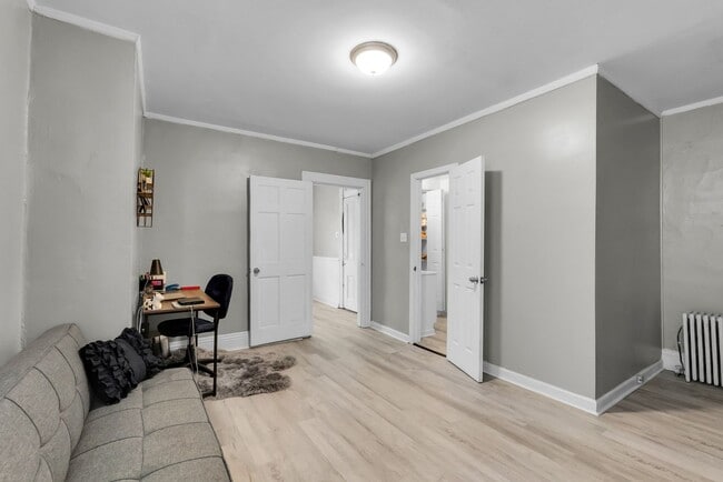 Building Photo - 3 BR 2 bath Bloomfield/Upper Lawrenceville...