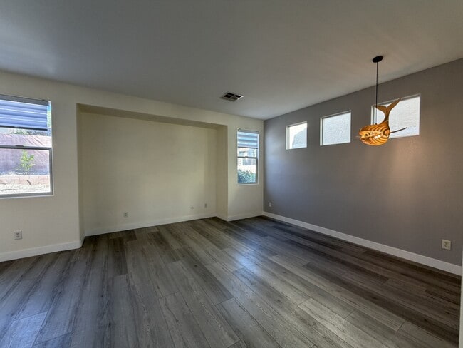 Building Photo - 10756 Turquoise Valley Dr