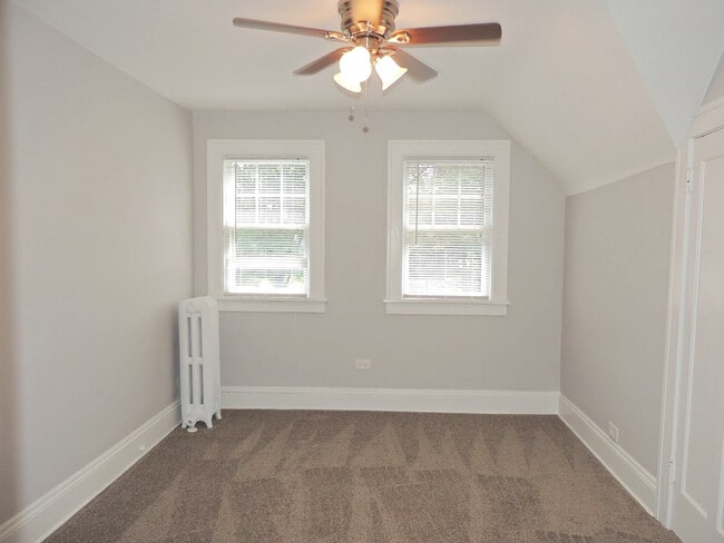 Building Photo - Completely Renovated 5 Bedroom - 1.5 Bath ...