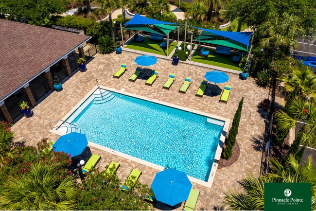 Building Photo - Pinnacle Pointe Apartments