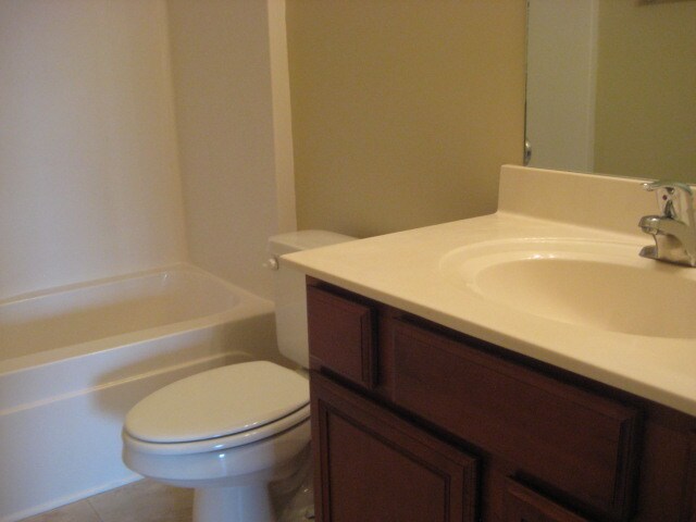 Building Photo - 4003 Strata Dr