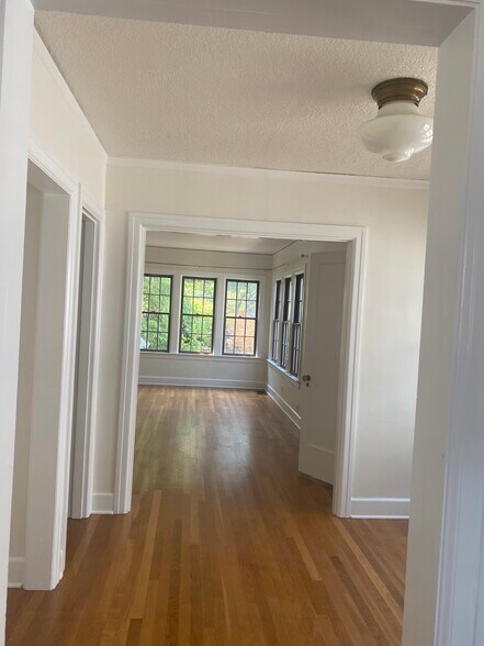 Building Photo - 1818 NE 51st Ave