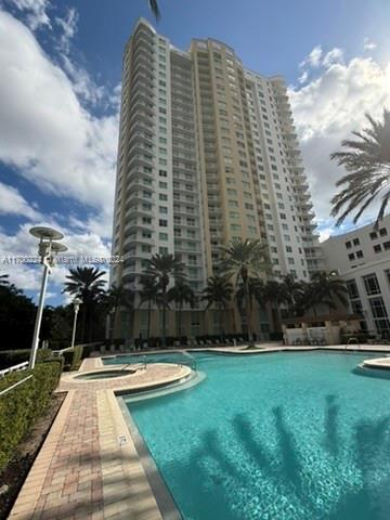 Building Photo - 1755 E Hallandale Beach Blvd