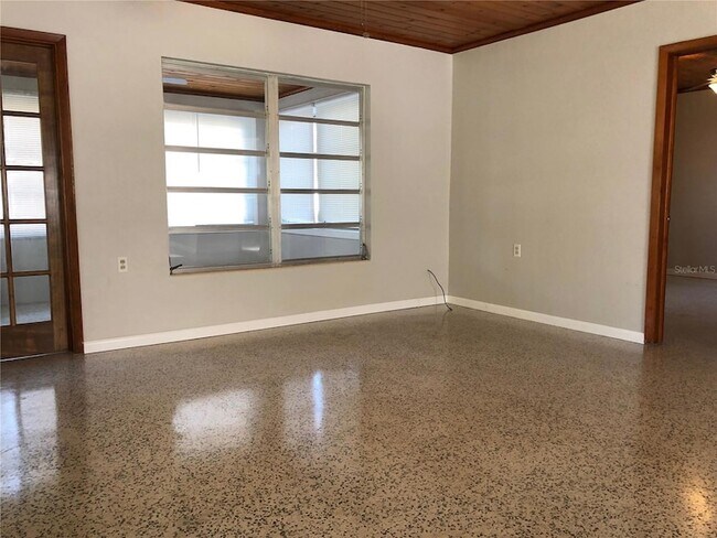 Building Photo - 80 Beverly Cir